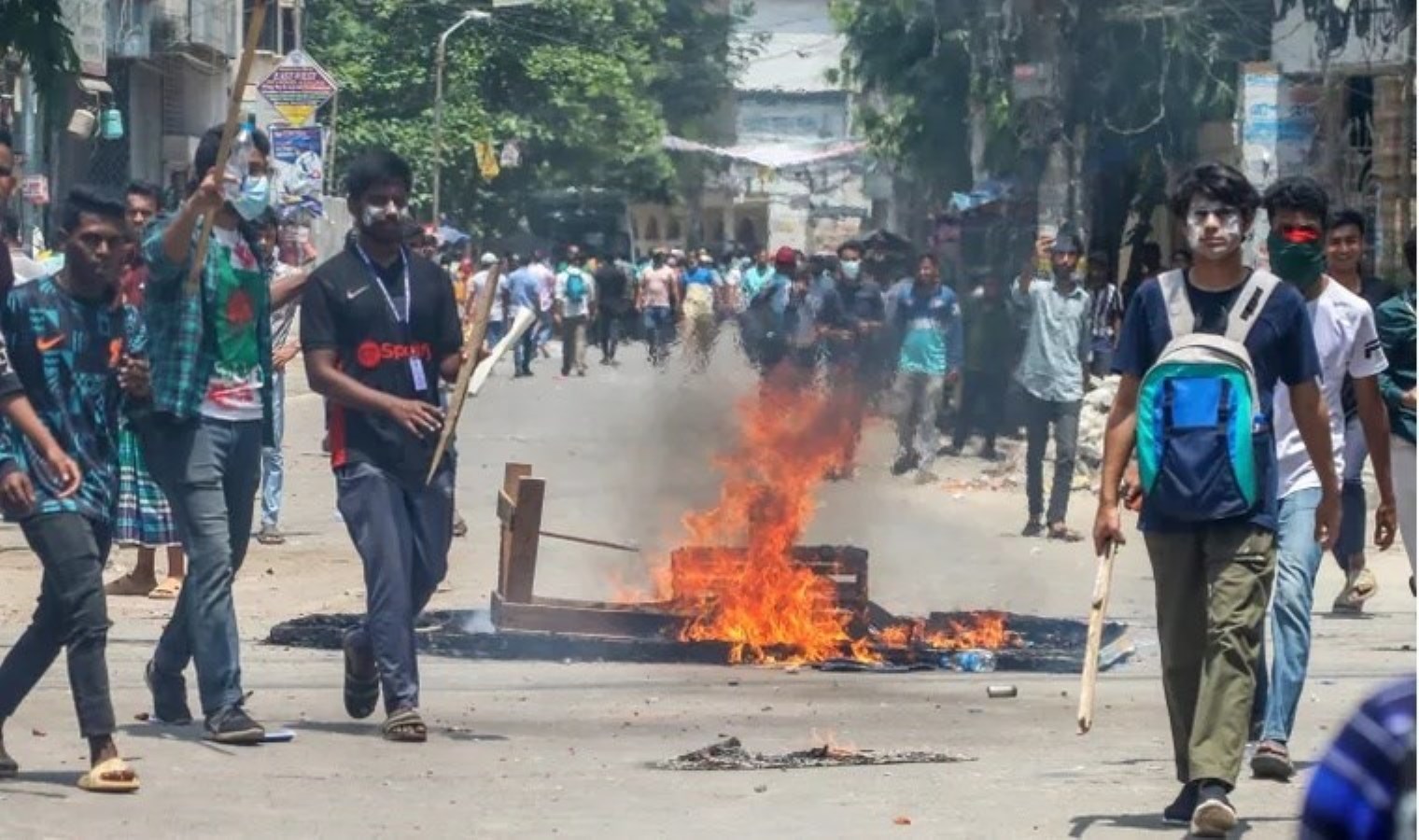 Bangladeş’te gerilim tırmanıyor: Ölü sayısı 200’ü geçti