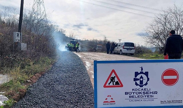 Büyükşehir’den çöken yola anında müdahale