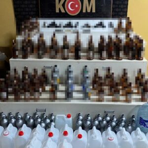 eglence mekani gorunumlu mekanda kacak icki imal etmisler de8OtP7n