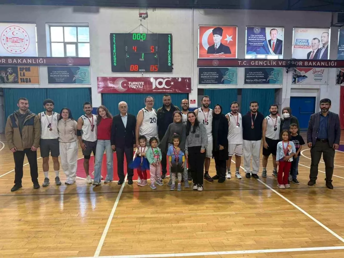 duzcede kamu spor oyunlari 3x3 basketbol musabakalarinda sampiyon universite a eM8iySnD.jpg