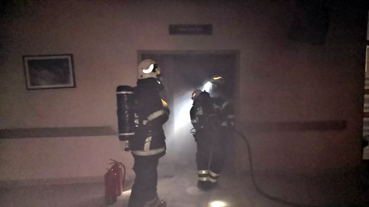 edirne hastanesinde yangin poliklinikler tahliye edildi Vdlcr7YY