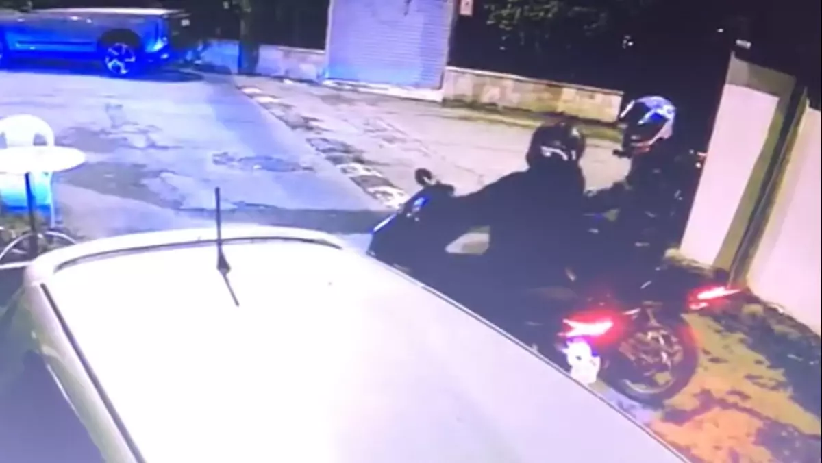 sariyerde silahli saldiri kardesler arasinda kavga mHr9xpvA.jpg