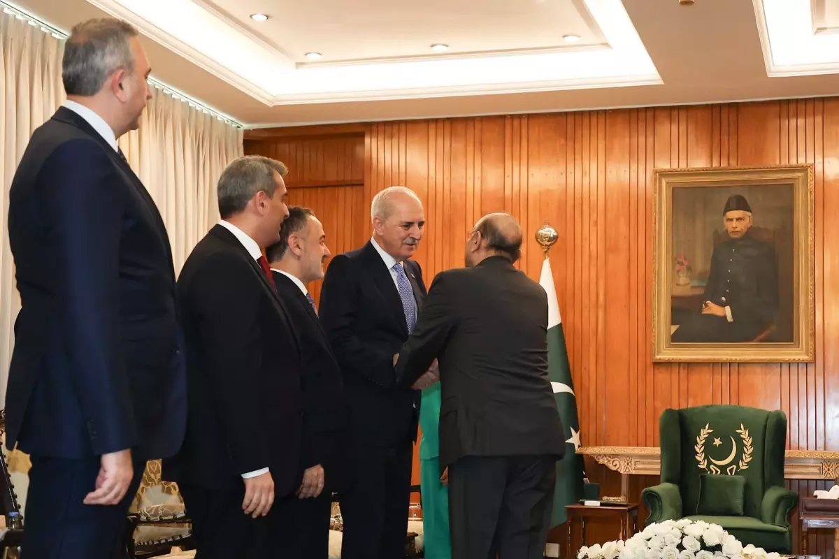 tbmm baskani numan kurtulmus pakistanda uclu parlamento toplantisina katildi EQ8g1WaJ.jpg